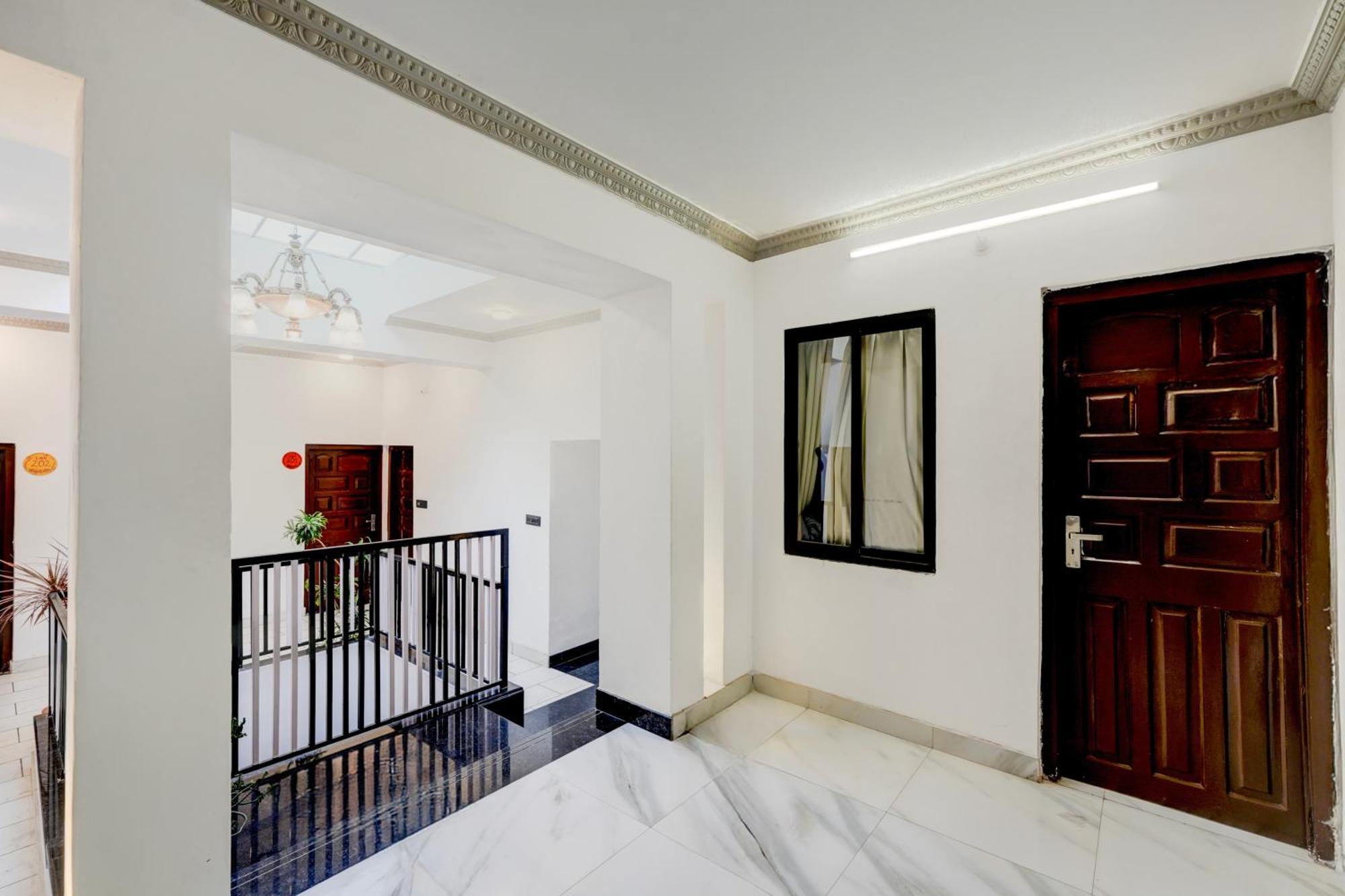 Hotel O Lake N Hill View Удайпур Екстериор снимка