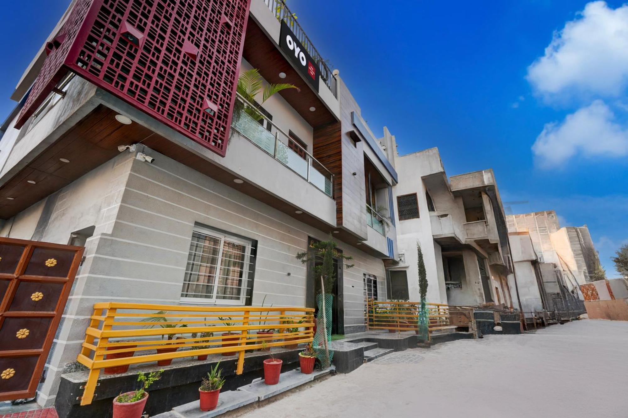 Hotel O Lake N Hill View Удайпур Екстериор снимка