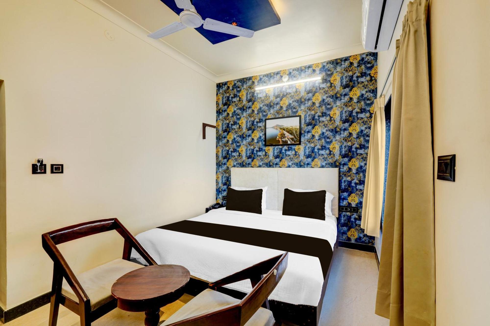 Hotel O Lake N Hill View Удайпур Екстериор снимка