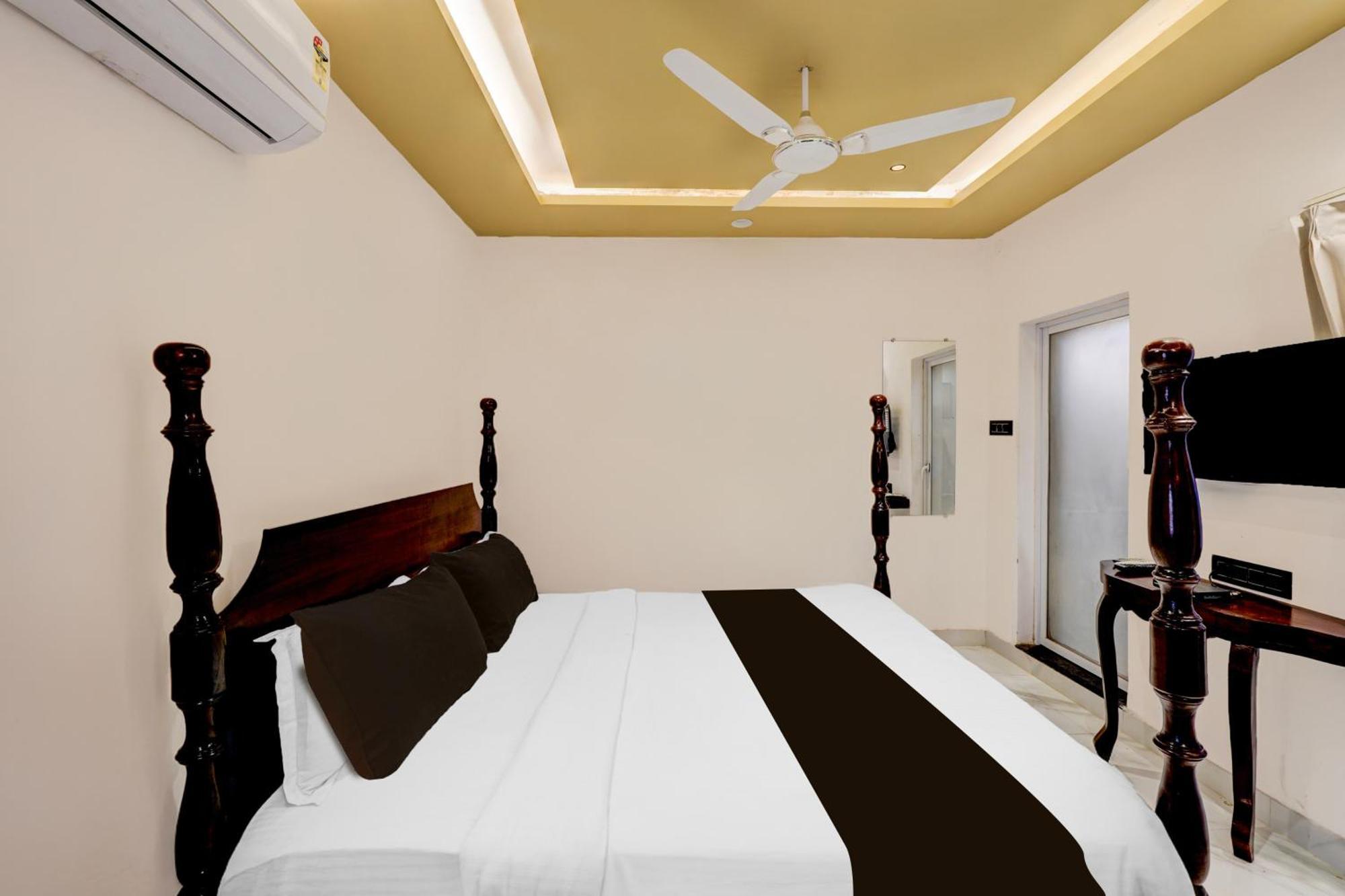 Hotel O Lake N Hill View Удайпур Екстериор снимка