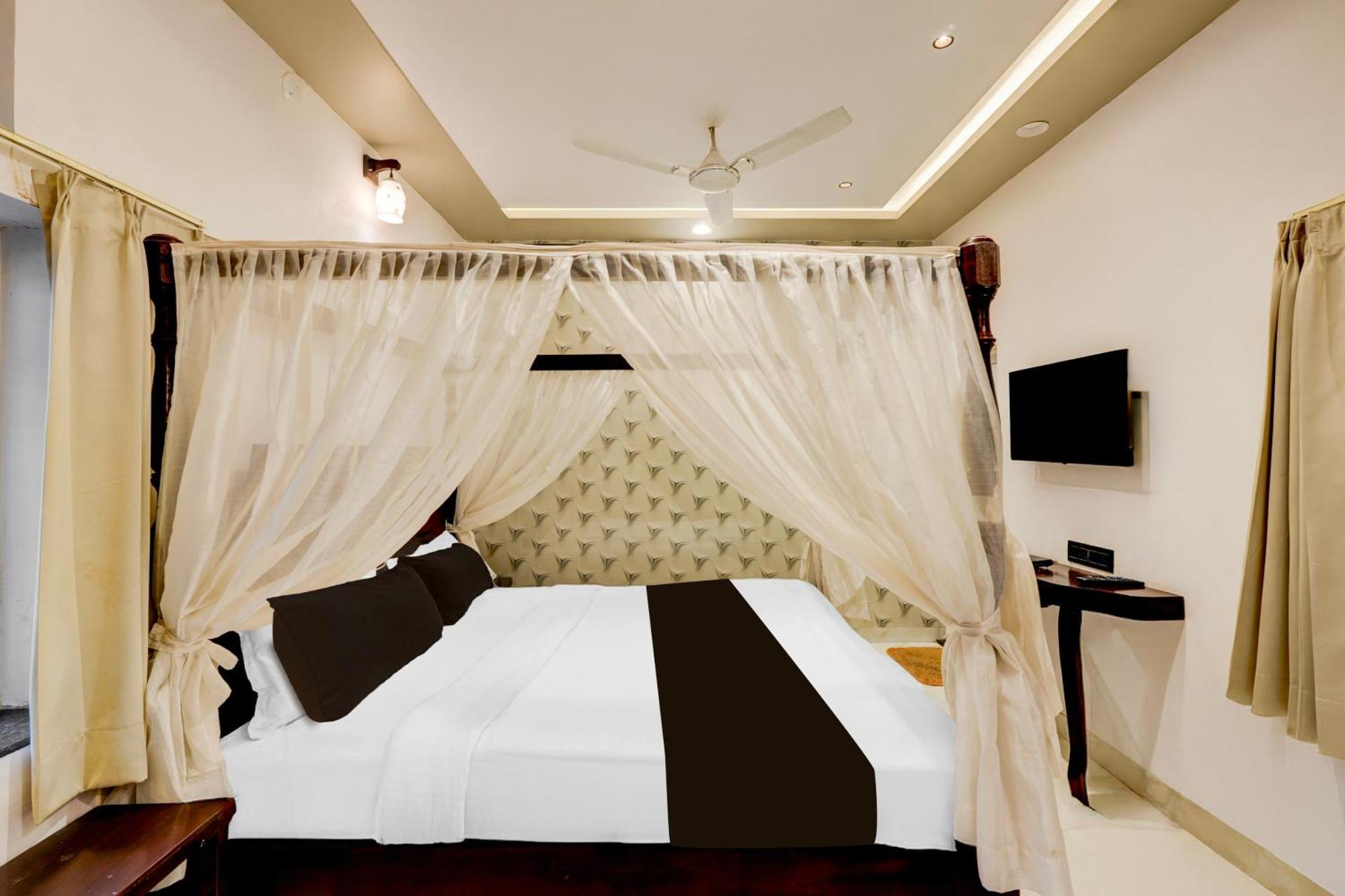 Hotel O Lake N Hill View Удайпур Екстериор снимка